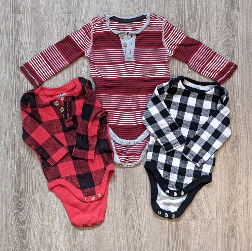 Christmas Onsises Size 3-6 months